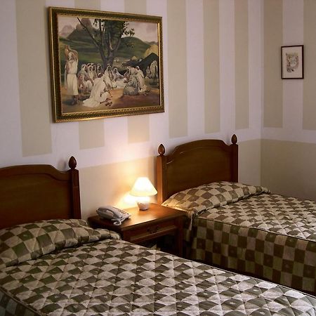 Hotel Piccolo Mondo Bukares Ruang foto