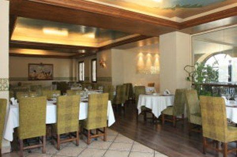 Hotel Piccolo Mondo Bukares Restoran foto